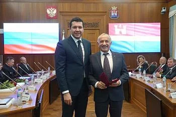 Главный врач Областной стоматологической поликлиники награжден медалью «За заслуги перед Калининградской областью» Главный врач Областной стоматологической поликлиники награжден медалью «За заслуги перед Калининградской областью»