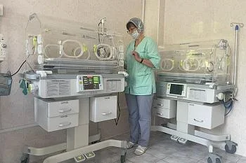 Новые кювезы в Черняховской больнице помогают стабилизировать состояние новорожденных Новые кювезы в Черняховской больнице помогают стабилизировать состояние новорожденных
